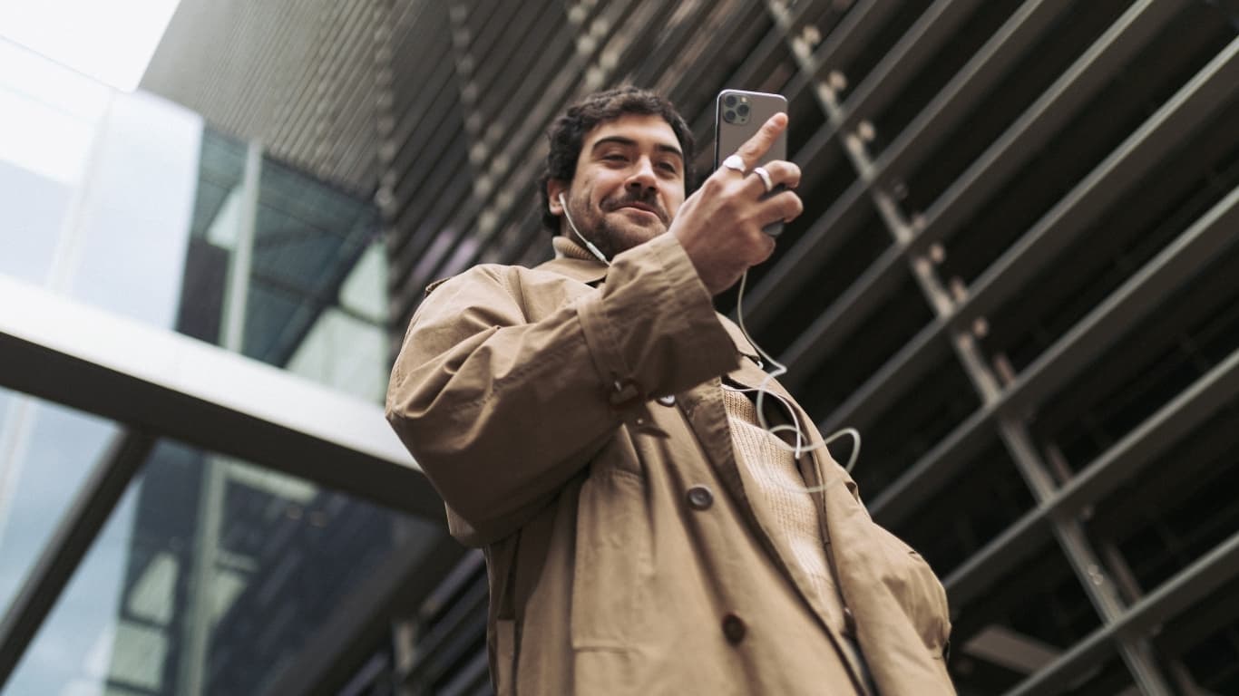 CONTACTO TELEFÓNICO